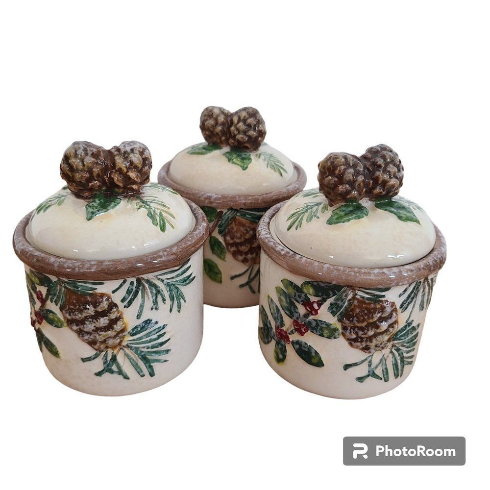 Yankee Candle Trio Of Ceramic Christmas Holiday Votive Tealight Holders With Lid